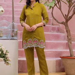 Ziva Fashion Embroidered Shirt Collar Neck Tunic With Trousers Co-Ords-picture-40