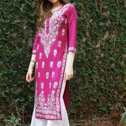 GoSriKi Women Floral Embroidered Chikankari Kurta-image-46
