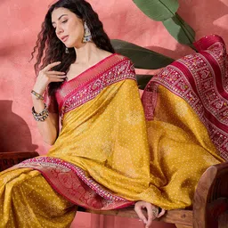Sangria Bandhani Printed Woven Design Zari Border Saree With Unstitched Blouse-image-11