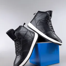 KRAASA Men Colourblocked High-Top Sneakers-image-9