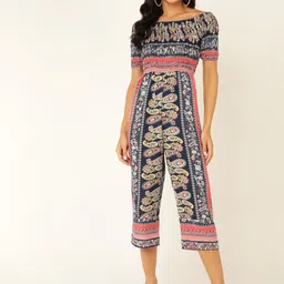 MISS HAUTE Off-Shoulder Printed Capri Jumpsuit-picture-27