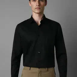 Louis Philippe Men Spread Collar Solid Cotton Slim Fit Formal Shirt-picture-25