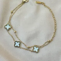 DressBerry Stainless Steel Gold-Plated Star Elegant Chain Charm Bracelet-54