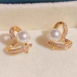 KRENOZ Gold Plated Stainless Steel Cubic Zirconia & Pearls Heart Shaped Studs-19