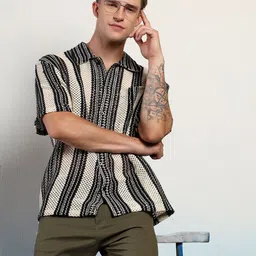 Stylecast X Kotty Men Relaxed Stripes Casual Shirt-image-93