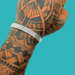 Dynamic Retail Global Men Silver Bracelet-44