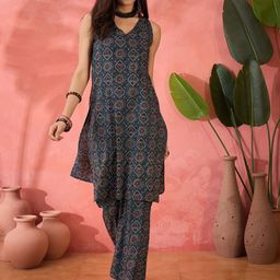 Sangria Navy Blue Ethnic Motifs Printed V-neck Pure Cotton A-Line Kurta With Palazzo-picture-17