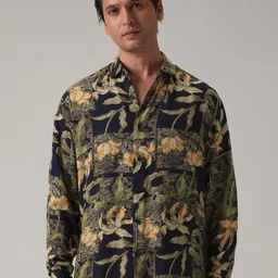 Banana Club Men Green Exotic Lily Print Feather Shirt-image-3