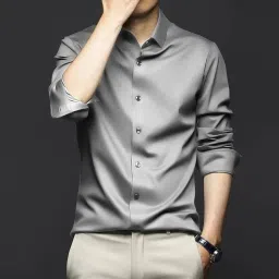 Men Regular Fit Solid Spread Collar Formal Shirt-image-4