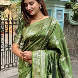 all about you Woven Design Zari Silk Blend Banarasi Saree image 4