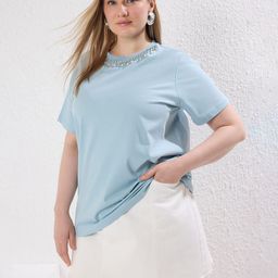 Trendyol Women V-Neck Drop-Shoulder Sleeves Pockets T-shirt-34