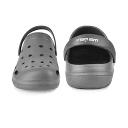 Free Kicks Men Slip-On Sandals-image-8