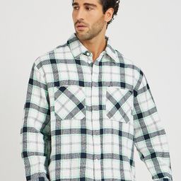 Styli Men Yarn Dyed Check Oversized Pocket Detail Long Sleeve Shirt-image-67