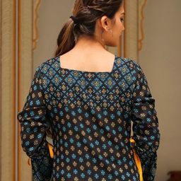 KALINI Geometric Print Top image 3