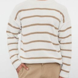 Trendyol Unisex Floral Striped Henley Neck Pockets T-shirt-image-91