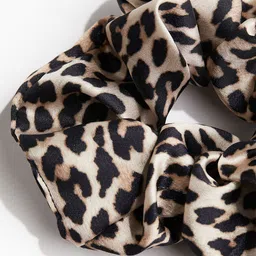 H&M Large Scrunchie image 2