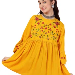 Ishti Girls Floral Embroidered A-Line Top-image-79