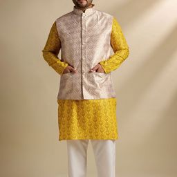 SOJANYA PLUS Men Plus Size Ethnic Motifs Printed Kurta with Pyjama & Nehru Jacket-image-10