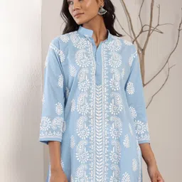 Chowkhat Women Paisley Embroidered Chikankari Pure Cotton Chikankari Kurti-picture-14