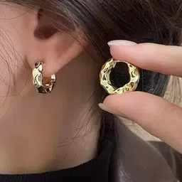 FIMBUL Set Of 2 Rhodium-Plated Textured Circular Shaped Hoop Earrings image 4
