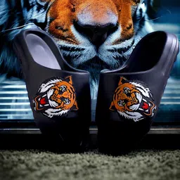 Pampy Angel Men Black Flip Flops-image-74