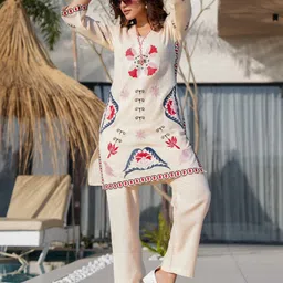 ZUMMER Embroidered V Neck Tunic With Trousers Co-Ords-image-7