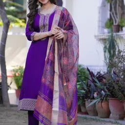 HETVI CREATION Women Woven Design Embroidered Kurta with Trouser & Dupatta-picture-21
