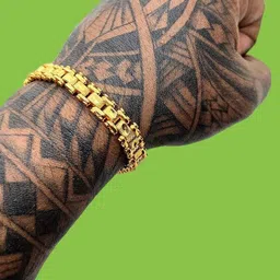 Dynamic Retail Global Men's Gold Pleated Link Bracelet-image-71