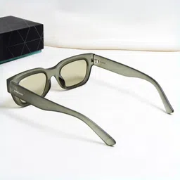 SUNGLASSIC Unisex Square Sunglasses with UV Protected Lens image 5