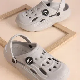carrito Men Self Design Light Weight & Comfortable Clogs-picture-13