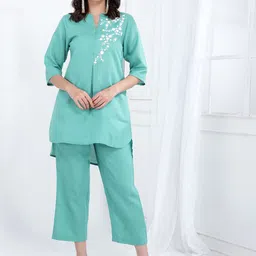 Bani Women Embroidered V Neck Tunic With Trousers Co-Ords-picture-15