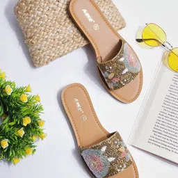 AIWIE Women Embellished Ethnic Open Toe Flats-picture-0