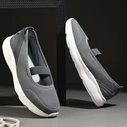 HRX by Hrithik Roshan Women Slip On Walking Shoes-picture-31