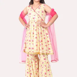 SILK SPARROW Girls Floral Printed Angrakha Gotta Patti Kurta with Sharara & With Dupatta-image-7
