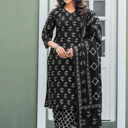 ARADHNA Floral Printed V-Neck Pure Cotton Straight Kurta With Trousers & Dupatta-56