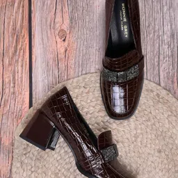 Ronnie Grey Women Printed Loafers-image-48