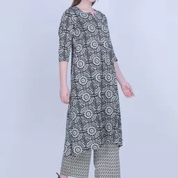 Akshayini Floral Printed Pure Cotton Kurta With Trouser & Dupatta image 3