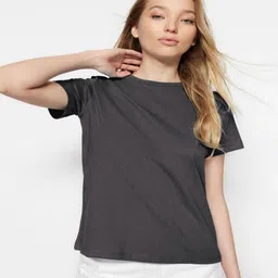 Trendyol Women Extended Sleeves Pockets T-shirt-image-59