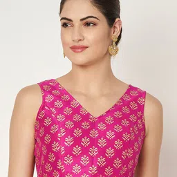 studio rasa Printed V Neck Saree Blouse-image-39
