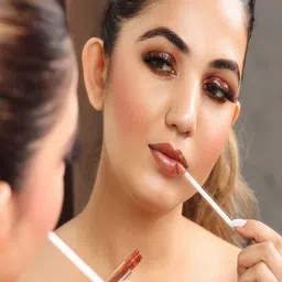 LOVE EARTH Set Of Lip Gloss 3ml & Liquid Lipstick 6ml with Lip & Cheek Tint 8g image 5