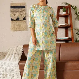 Ginni Arora Label Printed Tunic With Palazoo Co-Ords-picture-56