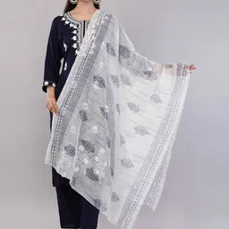 JIDI FASHION Women Floral Embroidered Regular Kurta & Trousers With Dupatta-picture-56