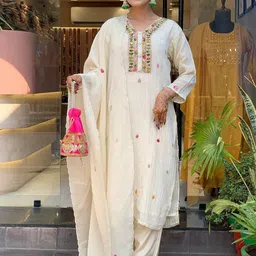 CaniBani Women Ethnic Motifs Embroidered Regular Kurta with Trousers & Dupatta-58