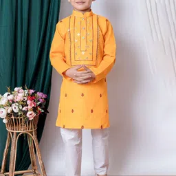 NFC CREATION Boys Embroidered Regular Kurta with Pyjamas-98