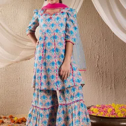 pspeaches Girls Floral Printed Sweetheart Heart Pure Cotton Kurti With Sharara & Dupatta-image-98