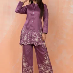 AUTUMN LANE Sabhya Iris Embroidery Tunic With Trousers Co-Ords-picture-57