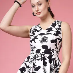 BEING NAUGHTY Floral Print High-Low Top-image-63