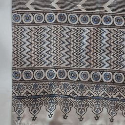 Anouk Bagh Poly Crepe Block Print Saree image 2