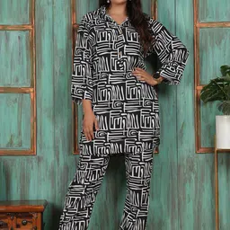 Style Shoes Printed Top & Trousers Co-Ord Set-image-42
