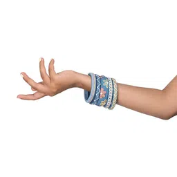 Taasha Craft Set Of 5 Thread Bangles image 5